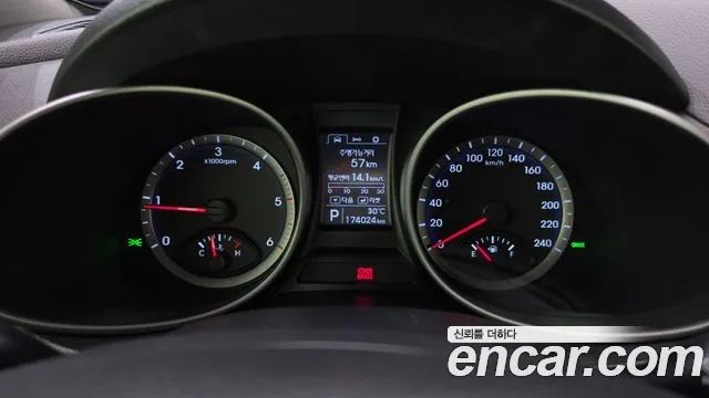 Hyundai Санта Фе 2014 thumb 7