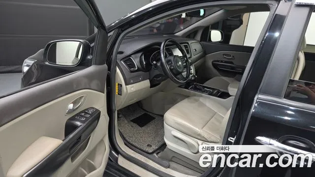 Kia Carnival 2014 thumb 3