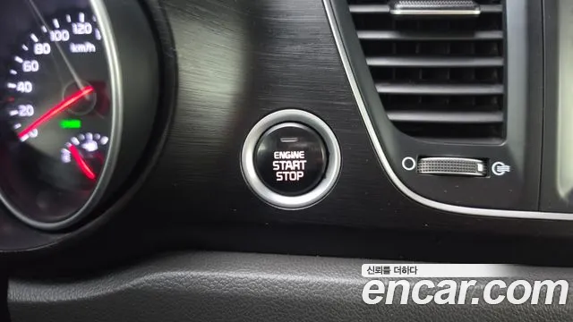 Kia Carnival 2014 thumb 8