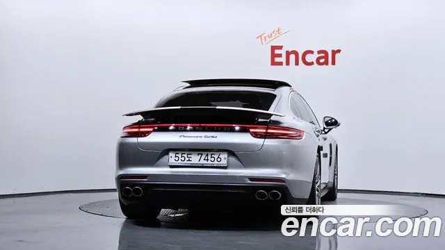 Porsche Panamera 2018 thumb 12