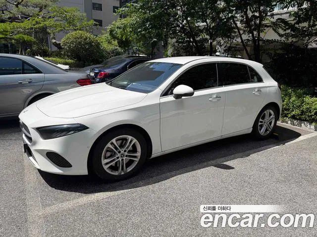 Mercedes-Benz A-Class 2024 thumb 8
