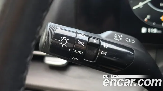 Kia Carnival 2021 thumb 10