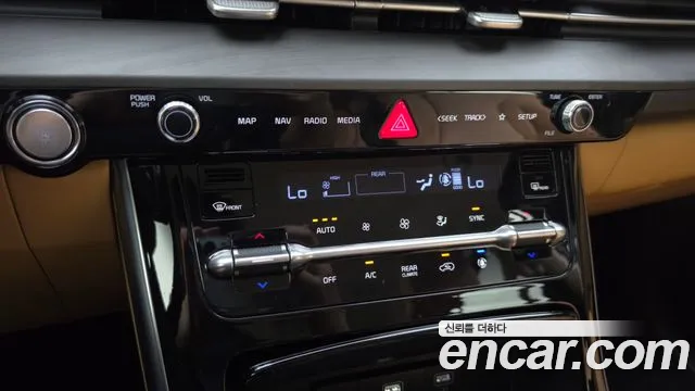 Kia Carnival 2021 thumb 2