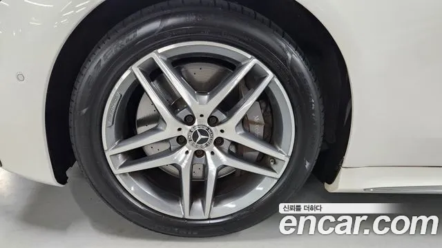 Mercedes-Benz S-Class 2022 thumb 5