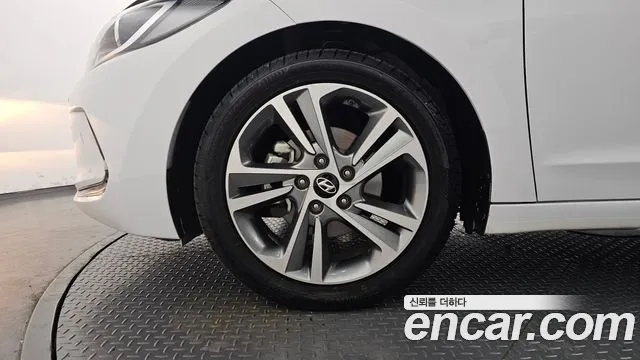 Hyundai Avante 2018 thumb 5