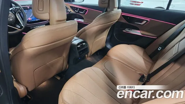 Mercedes-Benz E-Class 2025 thumb 7