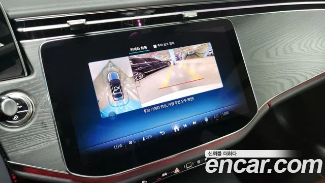 Mercedes-Benz E-Class 2025 thumb 4