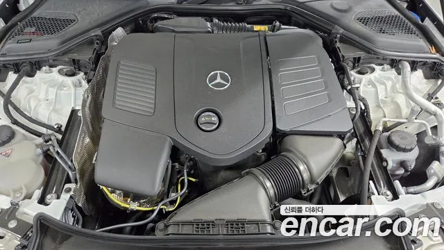 Mercedes-Benz E-Class 2025 thumb 6