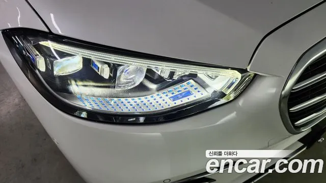 Mercedes-Benz S-Class 2024 thumb 11