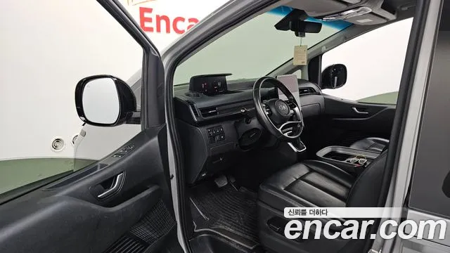 Hyundai Staria 2022 thumb 8