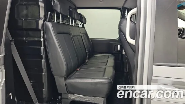 Hyundai Staria 2022 thumb 3