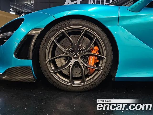 McLaren 720S 2020 thumb 5