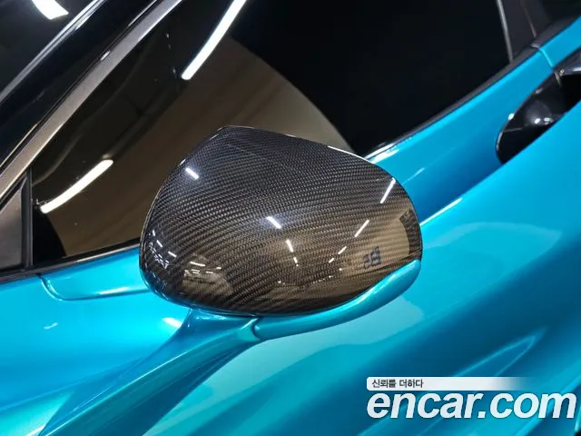 McLaren 720S 2020 thumb 9
