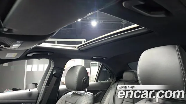 Mercedes-Benz E-Class 2020 thumb 12