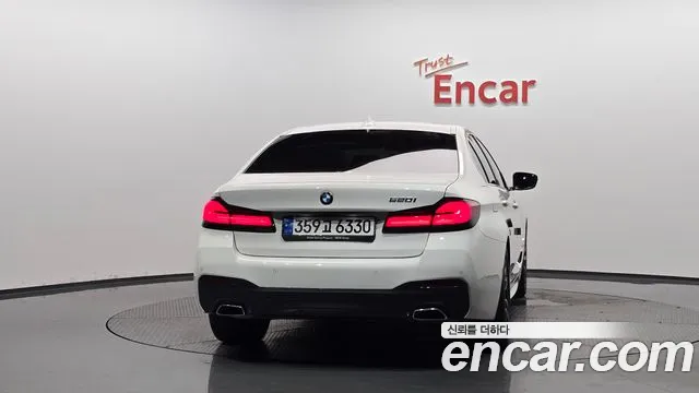 BMW 5 серии 2022 thumb 2