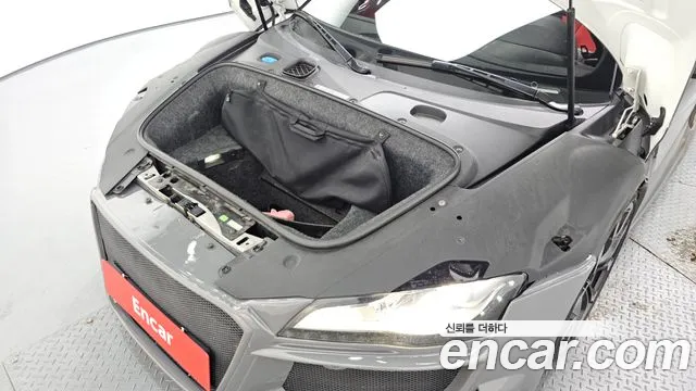 Audi R8 2012 thumb 12