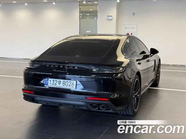 Porsche Panamera 2023 thumb 10