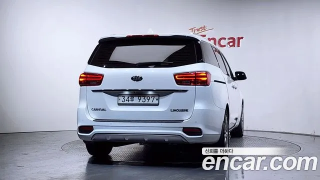 Kia Carnival 2018 thumb 6