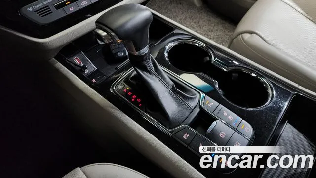Kia Carnival 2018 thumb 8