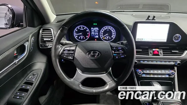 Hyundai Grandeur 2017 thumb 12