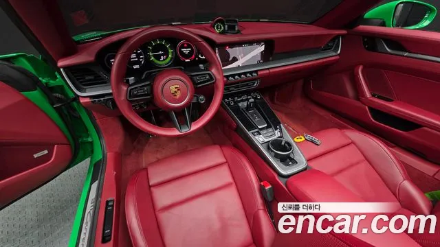 Porsche 911 2021 thumb 8