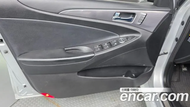 Hyundai Hybrid 2012 thumb 7