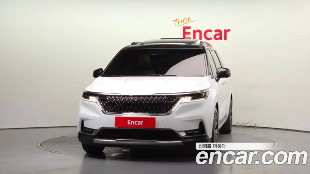Kia Carnival 2023 thumb 2