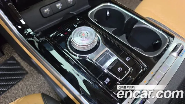 Kia Carnival 2023 thumb 4