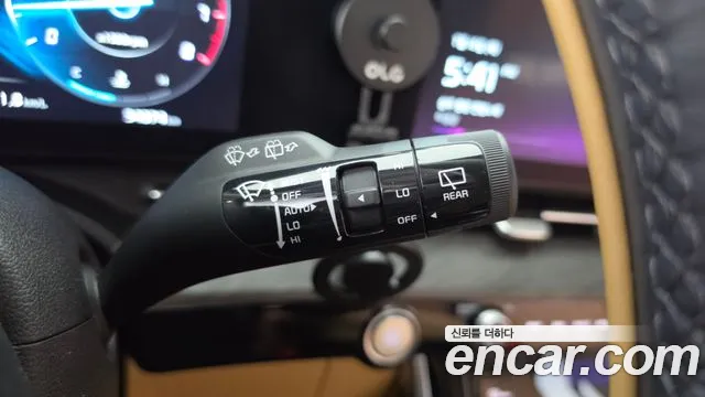 Kia Carnival 2023 thumb 9
