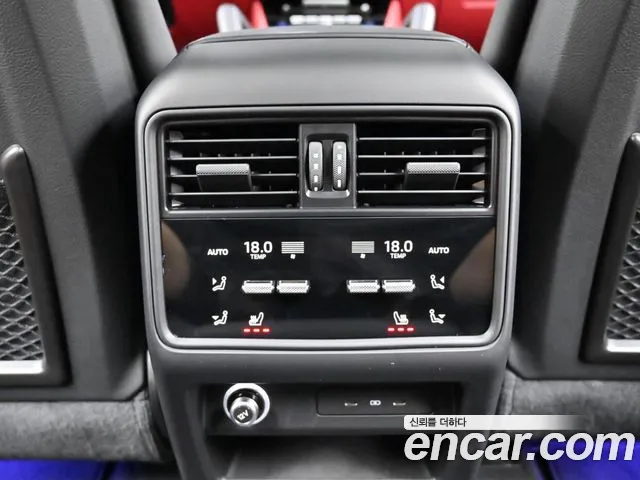 Porsche Cayenne 2025 thumb 12