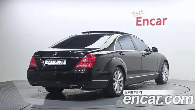 Mercedes-Benz S-Class 2011 thumb 6