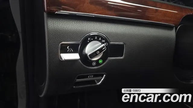 Mercedes-Benz S-Class 2011 thumb 3