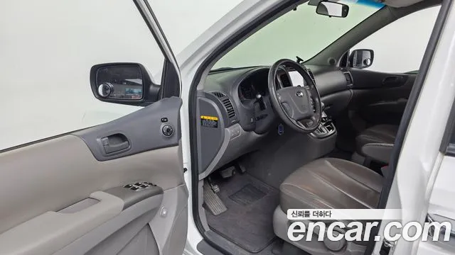 Kia Canival 2013 thumb 4