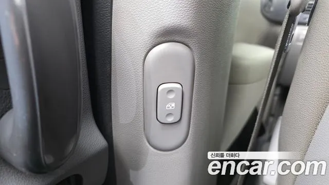 Kia Canival 2013 thumb 12