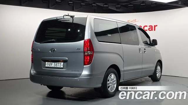 Hyundai Staria 2018 thumb 8