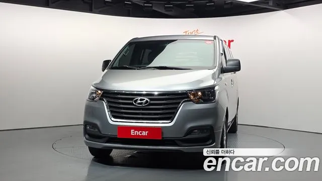 Hyundai Staria 2018 thumb 3