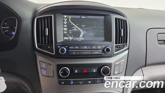 Hyundai Staria 2018 thumb 12