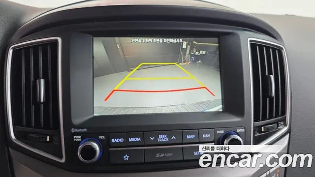 Hyundai Staria 2018 thumb 10