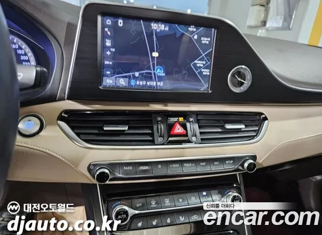 Hyundai Grandeur 2017 thumb 2