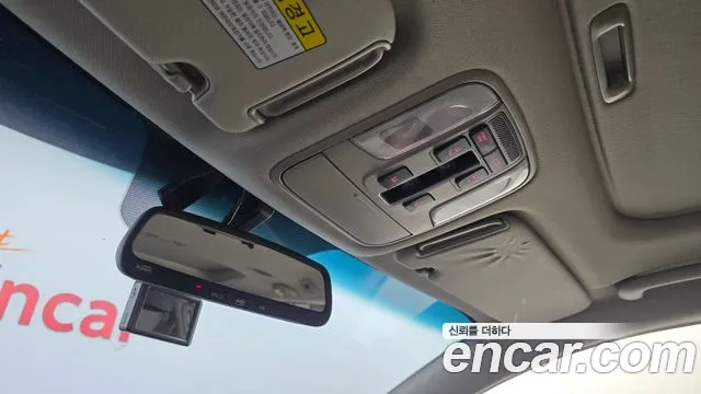 Kia Carnival 2018 thumb 8