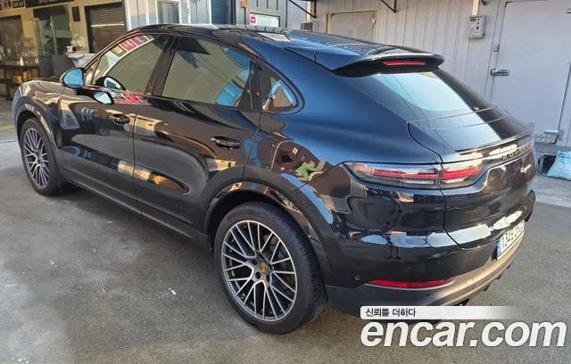 Porsche Cayenne 2022 thumb 11