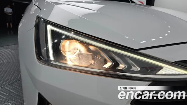 Hyundai Elantra 2019 thumb 2