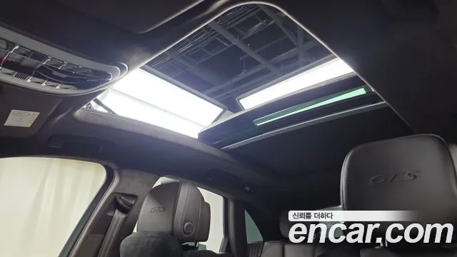 Porsche Macan 2020 thumb 11