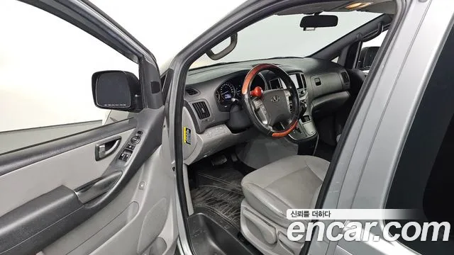 Hyundai Staria 2016 thumb 6