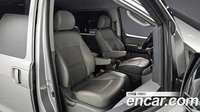 Hyundai Staria 2016 thumb 12