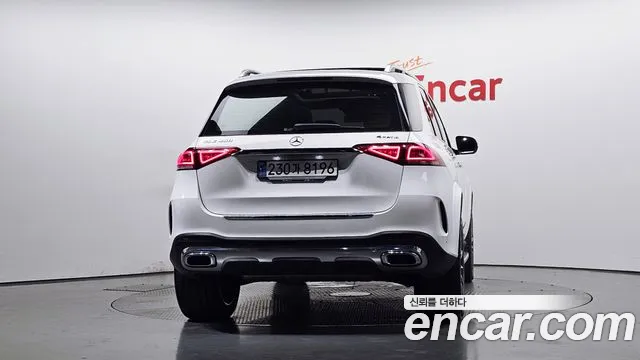 Mercedes-Benz E-Класс 2023 thumb 5