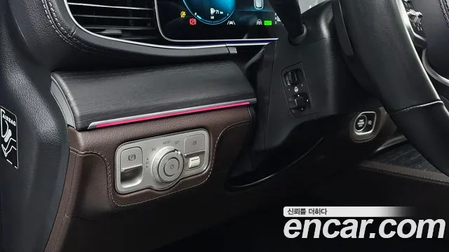 Mercedes-Benz E-Класс 2023 thumb 11