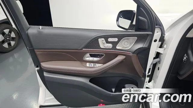 Mercedes-Benz E-Класс 2023 thumb 3