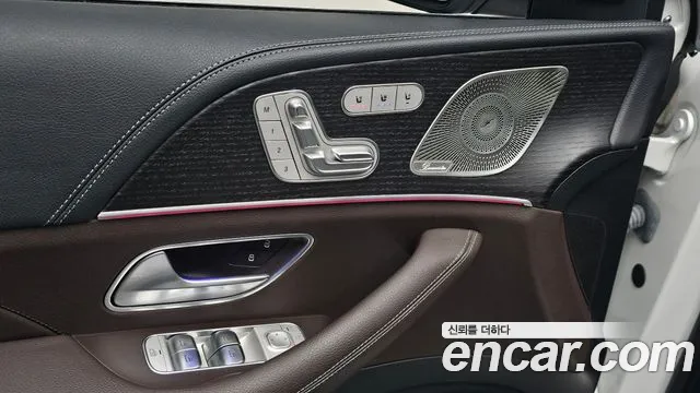 Mercedes-Benz E-Класс 2023 thumb 7