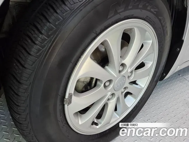 Kia K3 2013 thumb 11